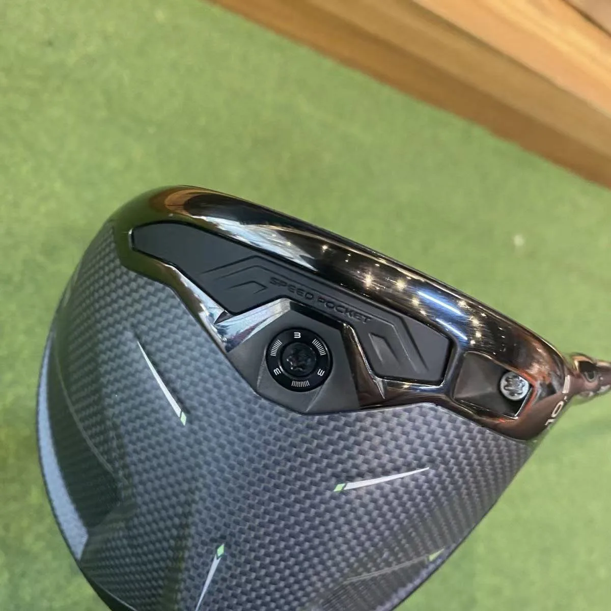 

TLXT-Qi-35 men's golf club driven by titanium alloy