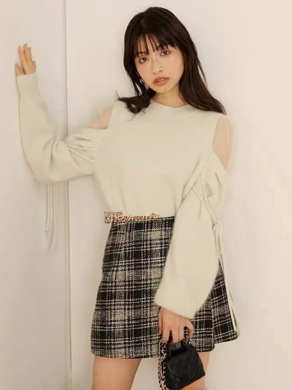 

2023 New Pure round S Home round Neck See through Lace Splice Sleeve Shoulder Bared Knitted Sweater Sweet Style Japanese Trend