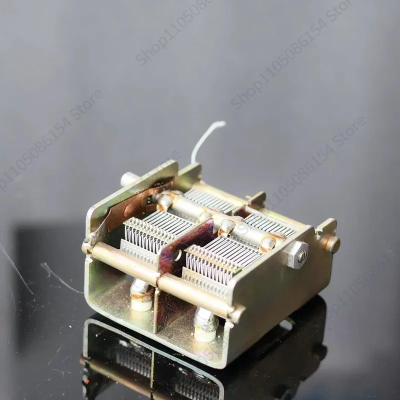Old goods disassemble the machine 2 * 15PF-500PF left and right double variable adjustable capacitor instrument radio tuning