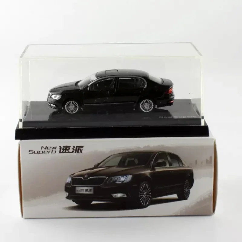 1:64 Skoda Superb Rapid Polo Yeti Cross Passat Fabia Santana Alloy Car Model Toys Diecast Collectible Souvenir