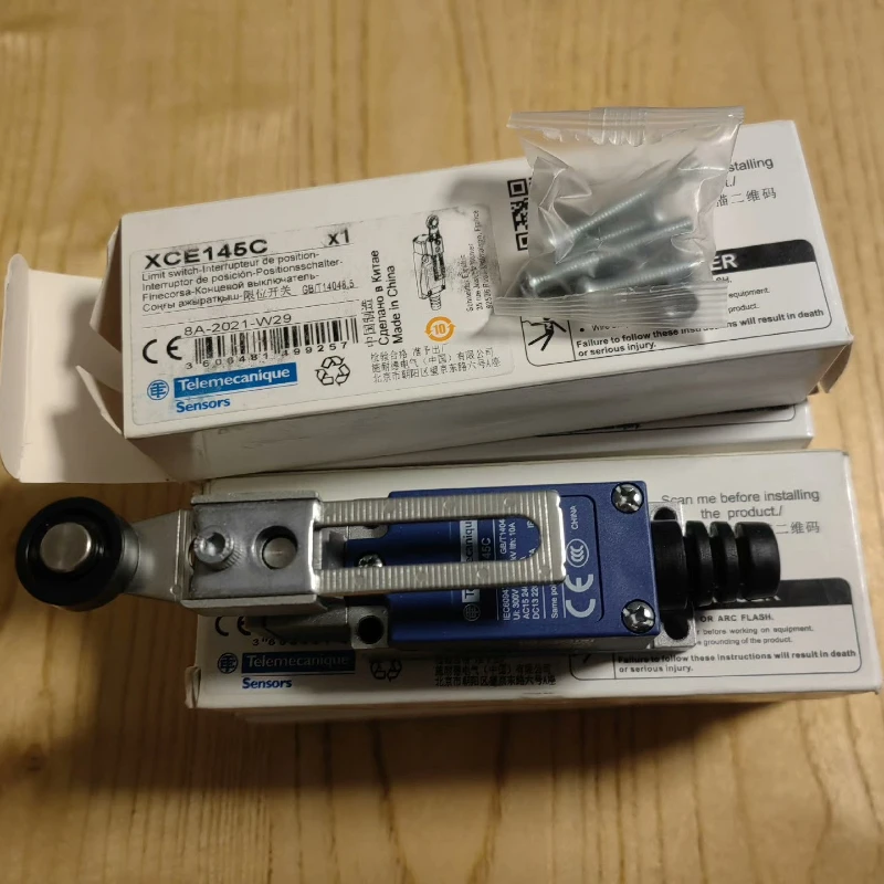 

Концевой выключатель Schneider Electric серии XCE XCE145C/110C/102C/118C/181C/103C/154C/119C/106C/146C, новый оригинальный
