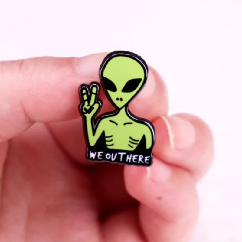 We Out Here Green Alien Enamel Brooch Metal Badge Denim Jacket Backpack Pin Decoration Halloween Gift Accessories Fans Gifts