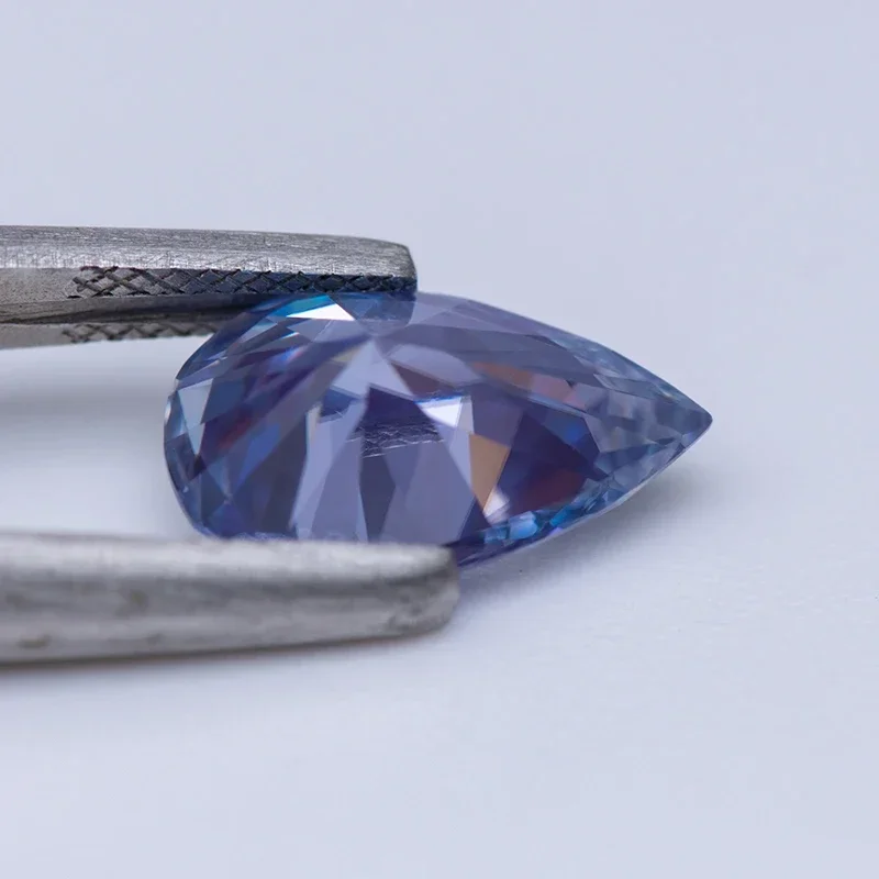 Moissanit-Stein Birnenförmiger Schliff Lavendelfarbe Synthetischer Edelstein Hochwertige Materialien für Schmuckherstellung Mit Zertifikat – Detail 3