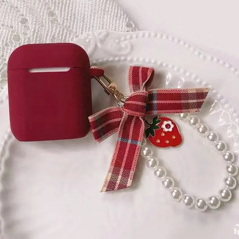 

Applicable To Apple AirpodsPro3 Earphone Case 1/2 Generation Silicone Case with Cute Strawberry Pearl Keychain