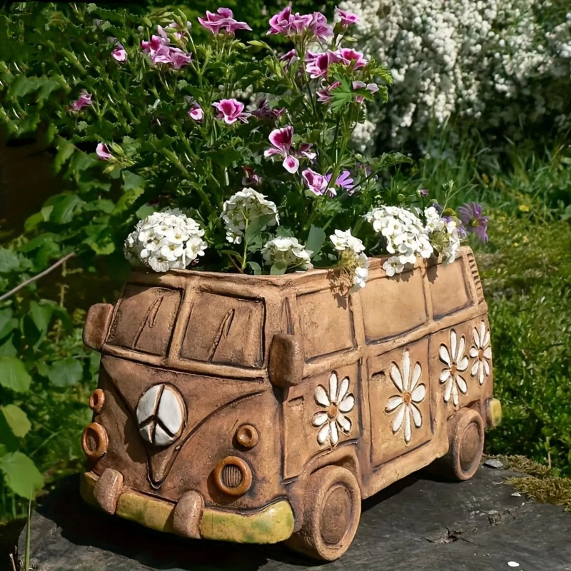 

Resin handicrafts, bus cars, flower pots, resin ornaments, decorative items for home, garden, courtyard and yard