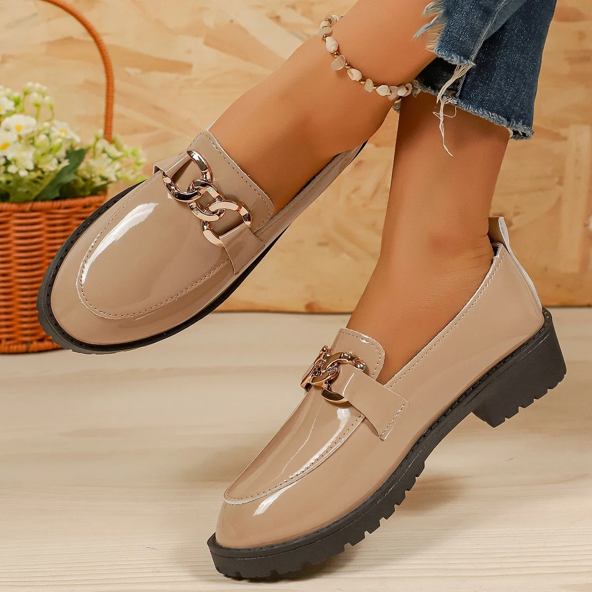 Loafers for Women British Style Casual Thick-soled Spring and Autumn Metal Chain Decorated Comfortable Leather Shoes for Women