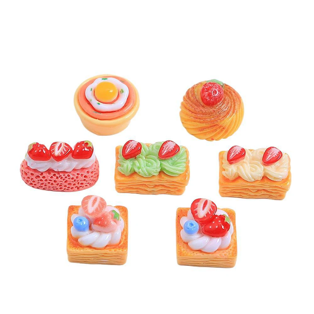 10PCS Creamy Strawberry Cake Series Miniature Flat Back Resin Cabochons For Hairpin Scrapbooking DIY Home Decor Craft Accessorie