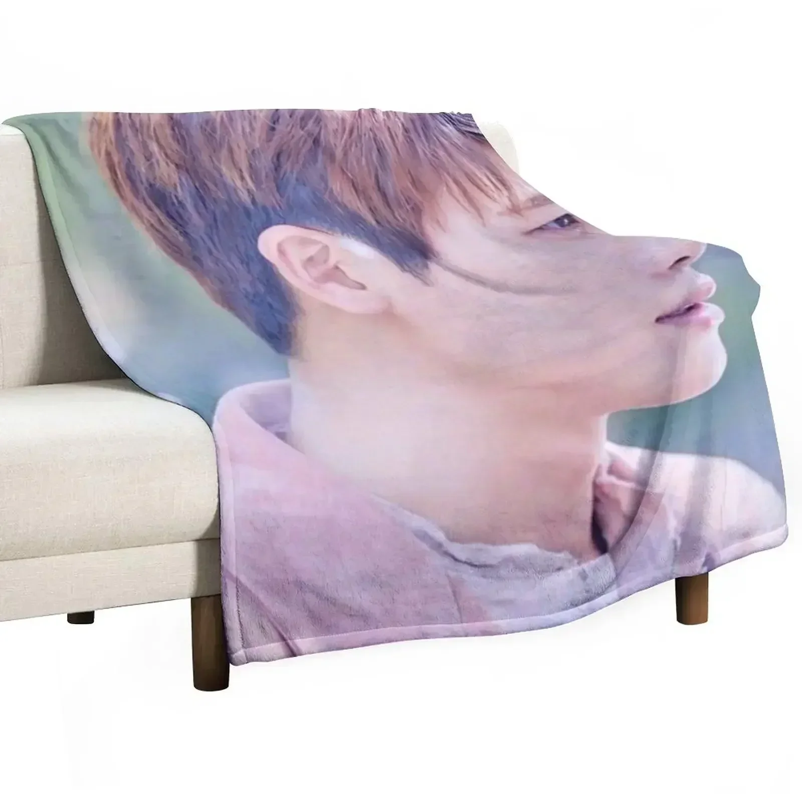 

Actor Park Hyung-sik Throw Blanket Machine Washable Soft Warm Blanket
