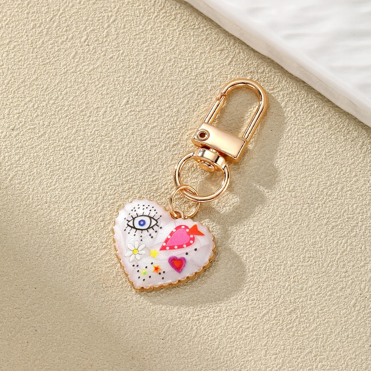 Fashion Enamel Eyes Heart Keychain for Women Artistic style Personality Creative Key Buckle Bag Earphone Case Decor Jewelry