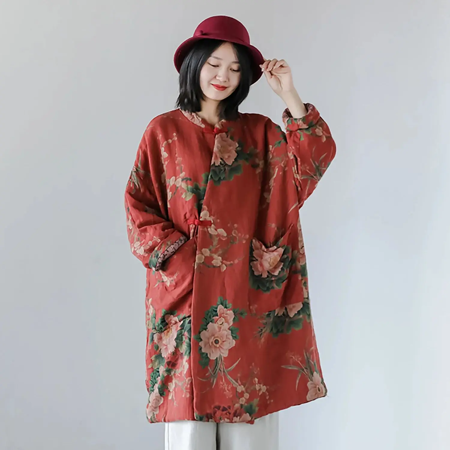 

LZJN Winter Women's Warm Cotton-Padded Jacket with Chinese Vintage Style, Oversized Ethnic Print, Thickened Cotton Robe.