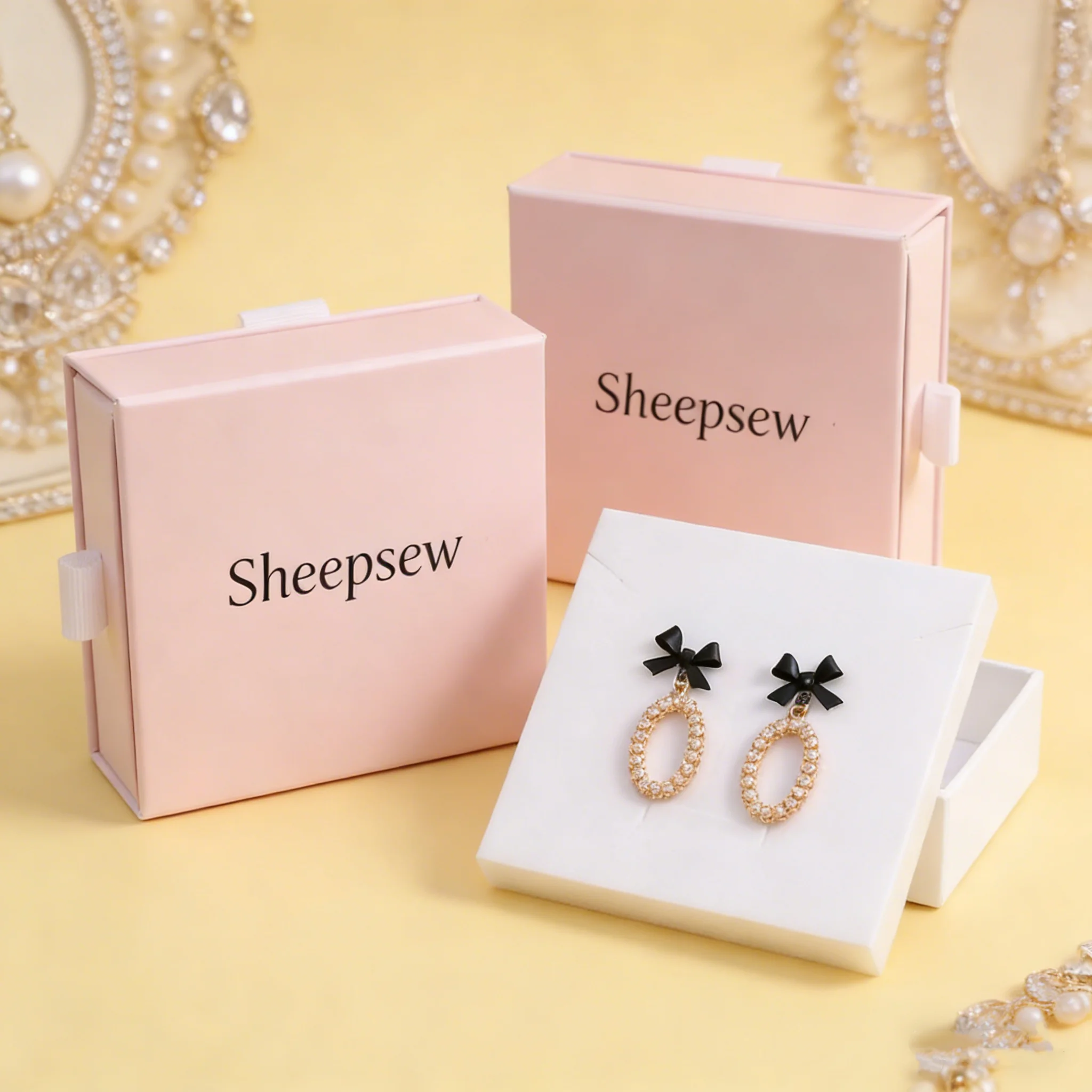 

20 шт. белых подарочных коробок из картона для ювелирных изделий (кольца, ожерелья, браслеты), с возможностью нанесения индивидуального логотипа, стильная упаковка для мелких украшений