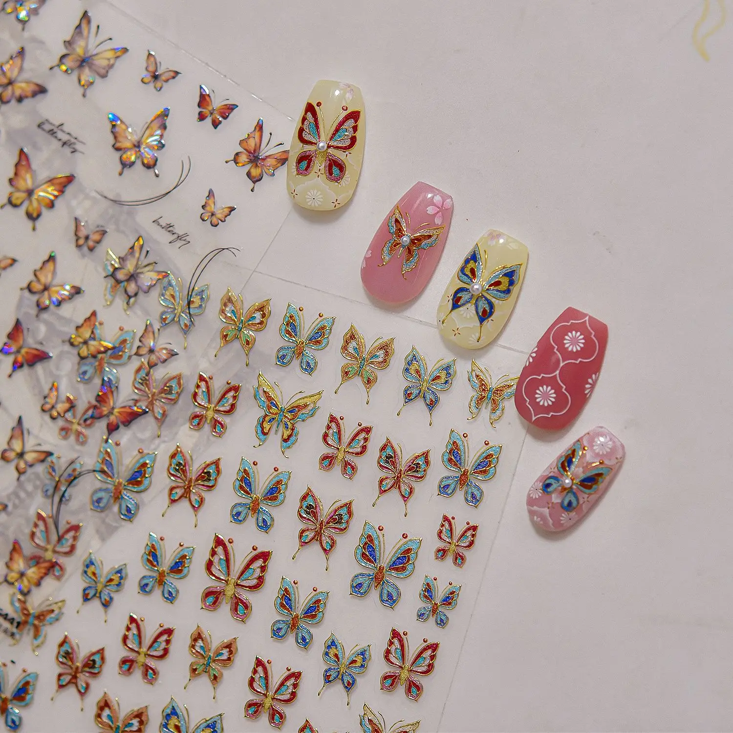 

Luxury Gilded Butterfly Nail Art Accessory Stickers 3D Retro Butterfly Adhesive Nail Stickers DIY Manicure Decorations Decals