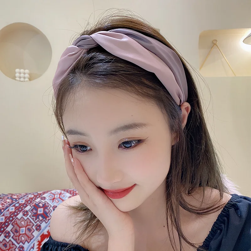 

Корейская двухцветная повязка на голову, элегантная атласная универсальная повязка премиум-класса, белая заколка для волос, придающая изысканный вид, французская заколка для волос.
