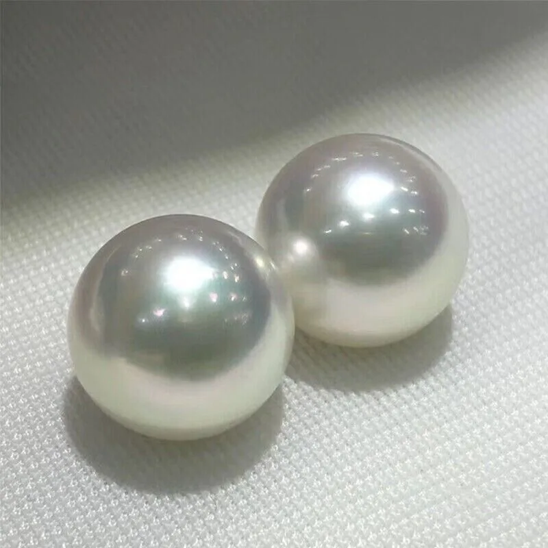 Preciosos pendientes de perlas redondas blancas Nanhai AAAA de 12-13 mm, pendientes premium simples y versátiles de oro de 14 k para mujer -