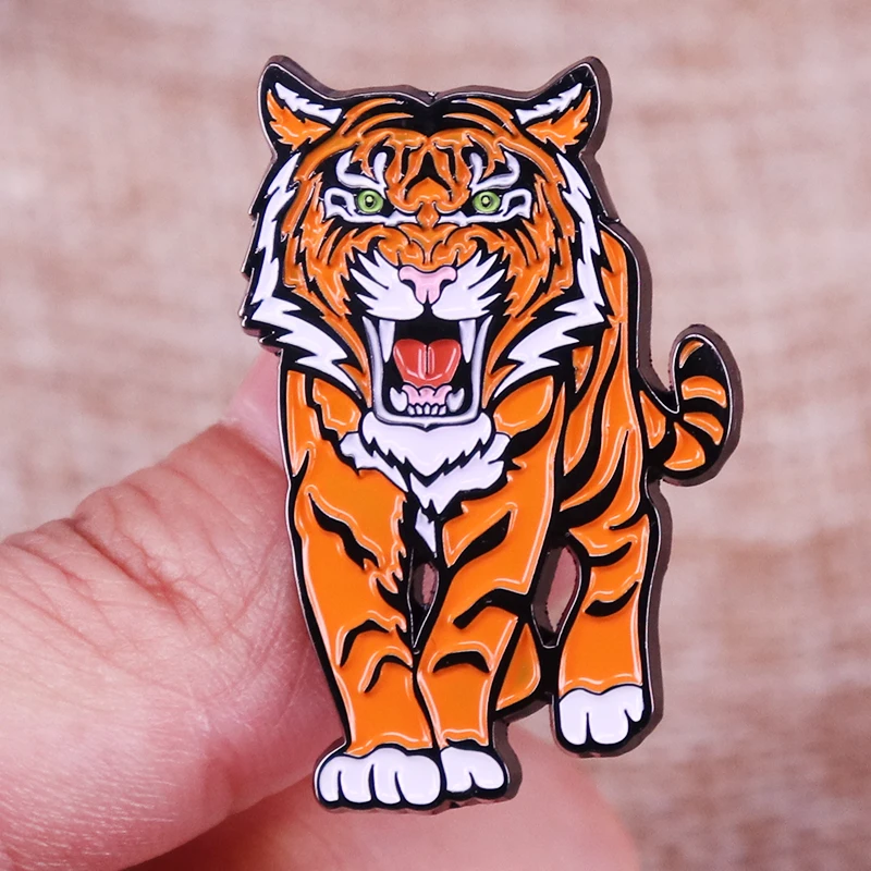 Realistic Tiger Metal Brooch Animal Pin for Gift Backpack Polo Daily Wear All Matching