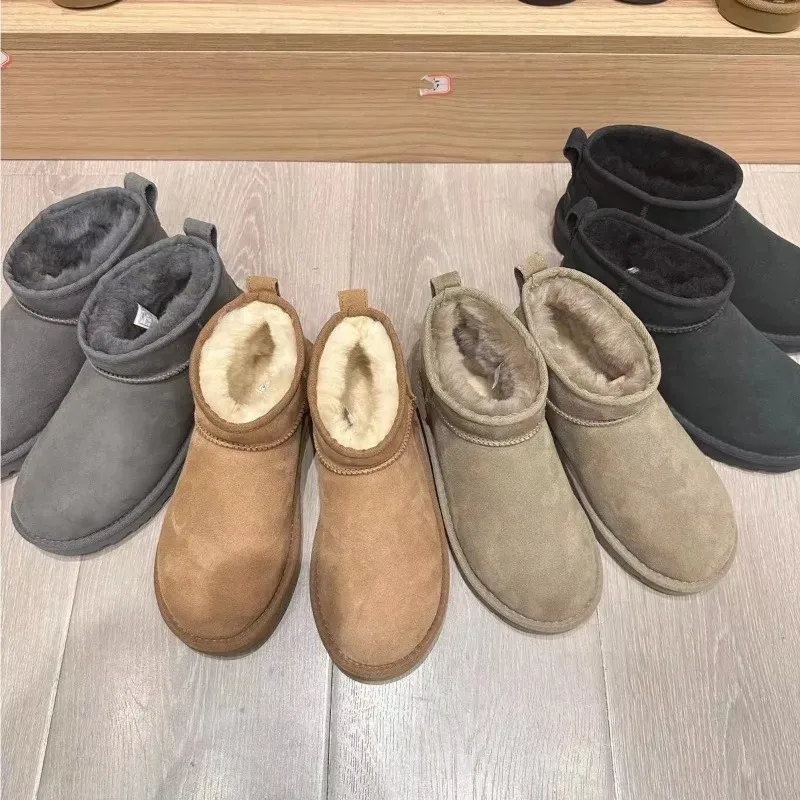 2025 جديد أفخم الدافئة الرجال والنساء موضة أحذية الثلوج ركاب لينة وحيد أحذية السفر الشتوية