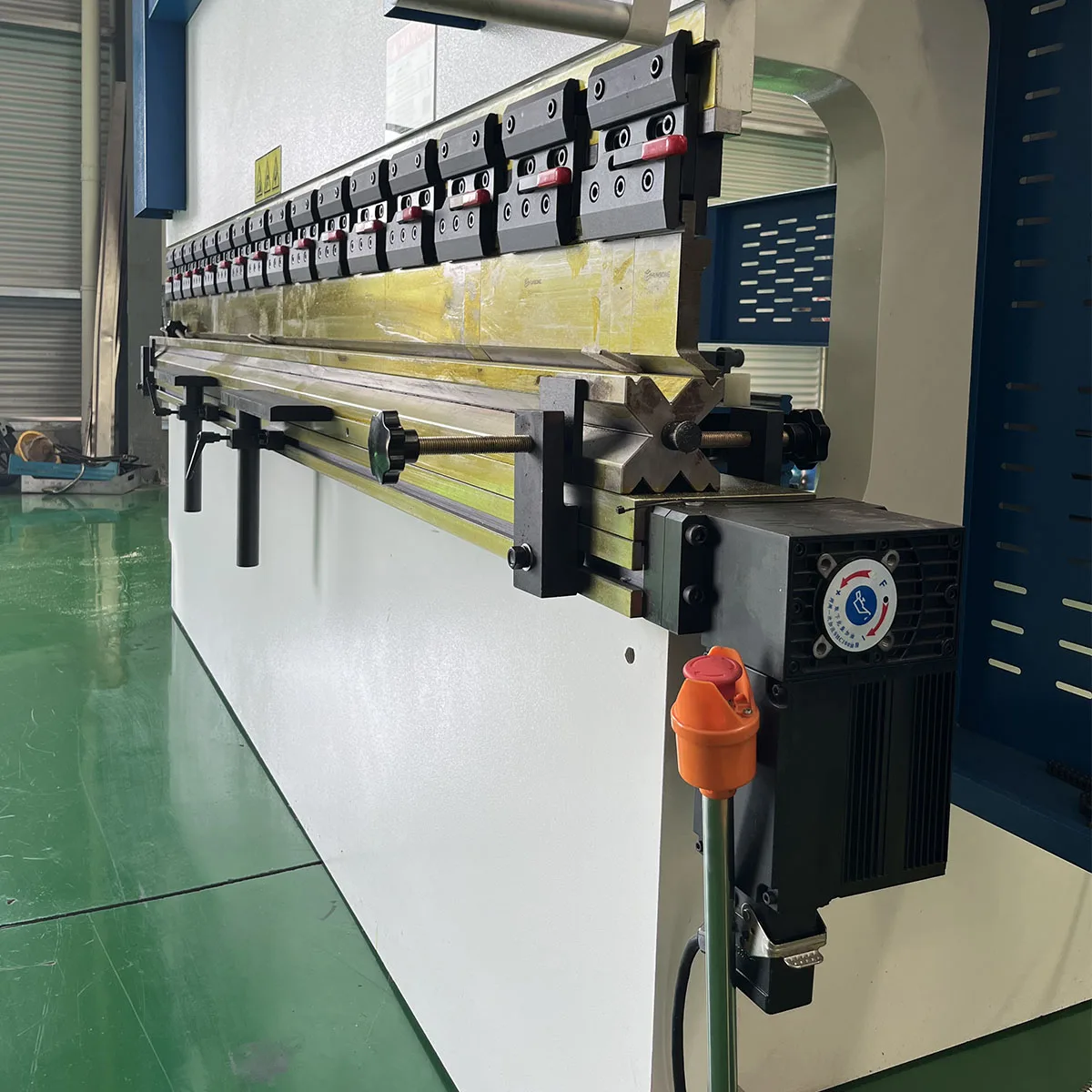 HUNSONE CNC Press Brake 170t 400t 3 Meters Metal Sheet Bending Folding Machine Steel Panel Bender Prensa Plegadora
