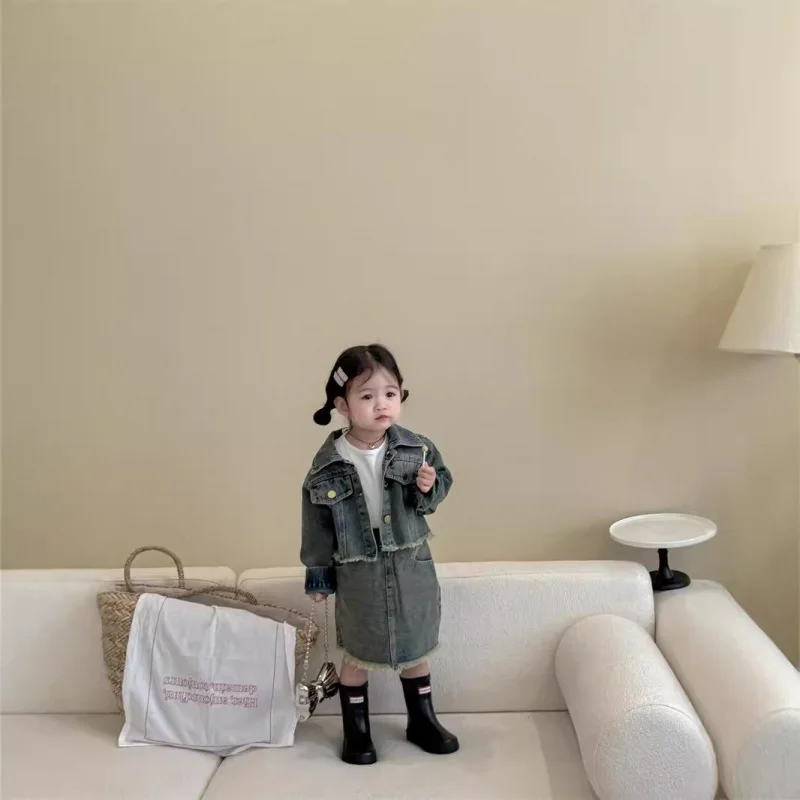 

Children's Clothing Autumn New Girls' Personality Fashionable Denim Patchwork Short Jacket and Skirt Two-Piece Set