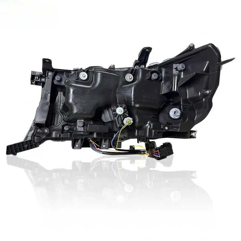 

Подходит для моделей Land Cruiser LC200 2016-2020 годов с модифицированными четырехглазыми фарами.