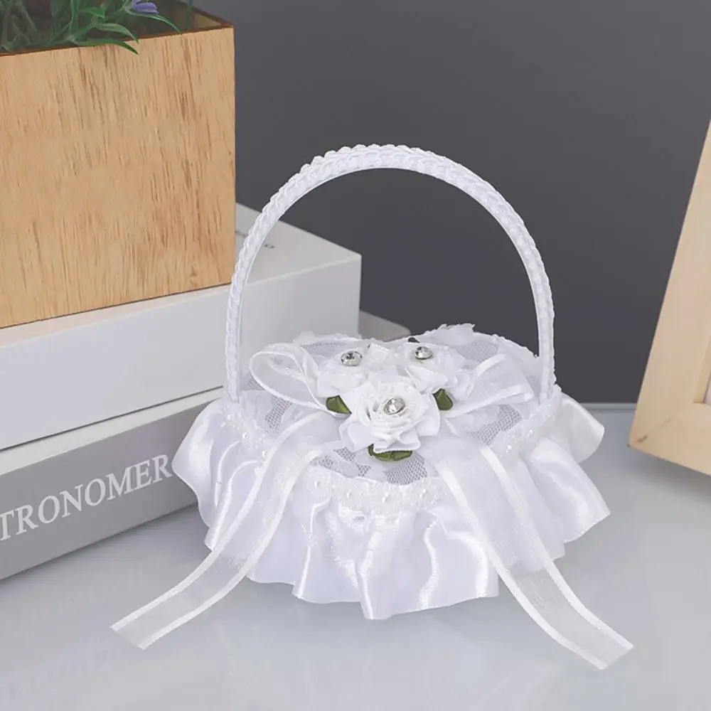 White Lace Heart-shaped Ring Box Bow-knot Satin Material Lace Ring Box Mini with Handle Ring Pillows Case Wedding Ceremony Use view 2