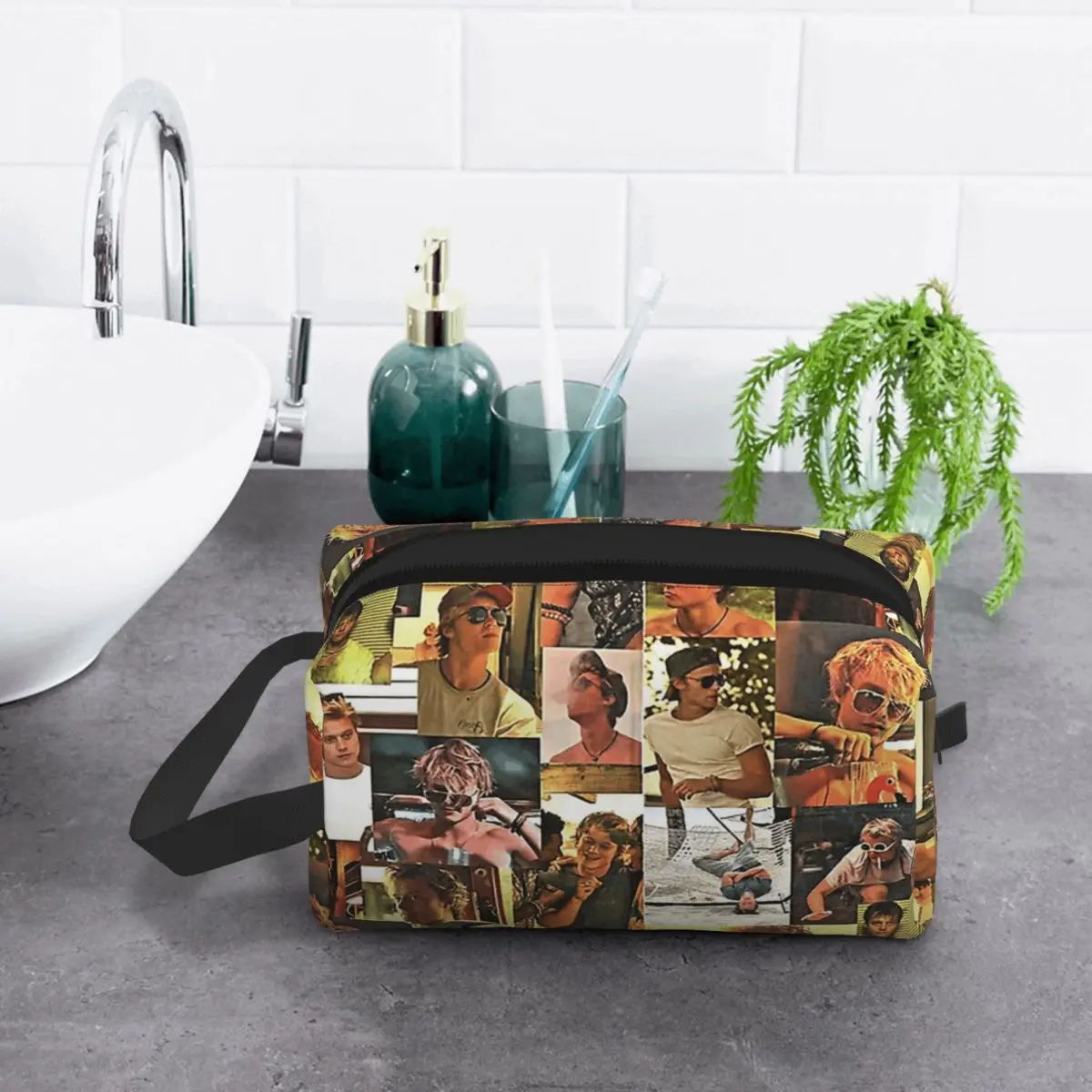 

JJ Maybank - Rudy Pankow: Косметичка-органайзер для макияжа и туалетных принадлежностей, дорожный несессер для красоты