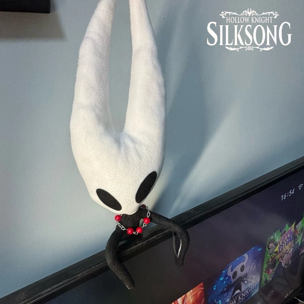 

Игра Hollow Knight: Silksong Hornet, кукла для косплея, плюшевая поворотная форма, куклы, украшение комнаты, абстрактный плюшевый реквизит на Хэллоуин