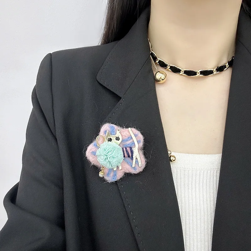 Korean Version of Instagram Style Pink Woolen Felt Cartoon Cute Cat Brooch Women's Wool Bunny Badge Brooch Sweet Accessory