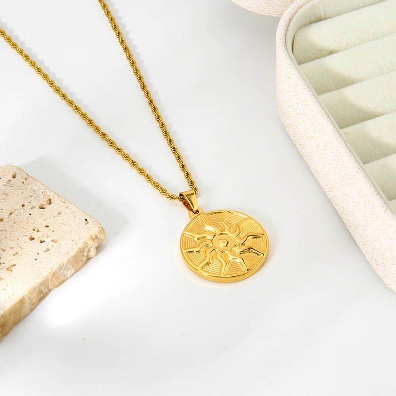 Waterproof Stainless Steel 18k Gold Plated Sunflower Big Round Pendant Necklace Apollo Amulet Pendant Necklace for Women Men