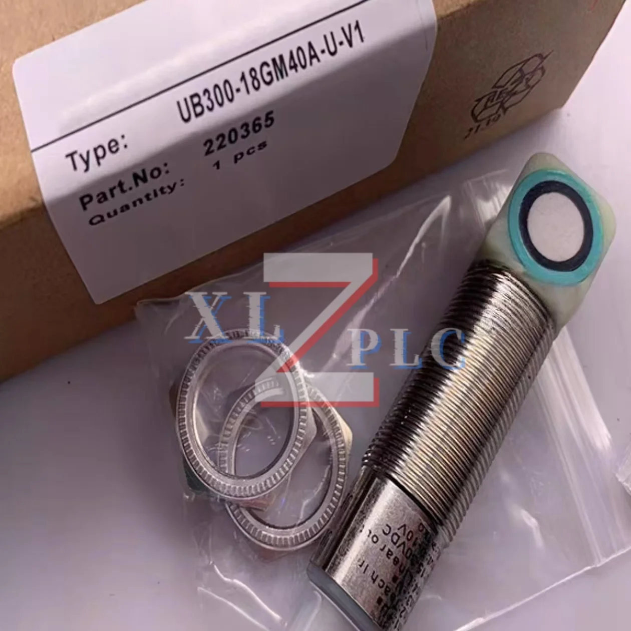 Neu im Karton UB300-18GM40A-U-V1 UB300-18GM40-E5-V1 UB4000-30GM-E5-V15 Ultraschallsensor