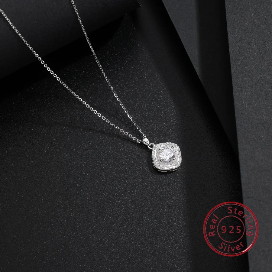 

New S925 Sterling Silver Small Square Pendant Necklace for Women Featuring European-American Minimalist Style Collarbone Chain