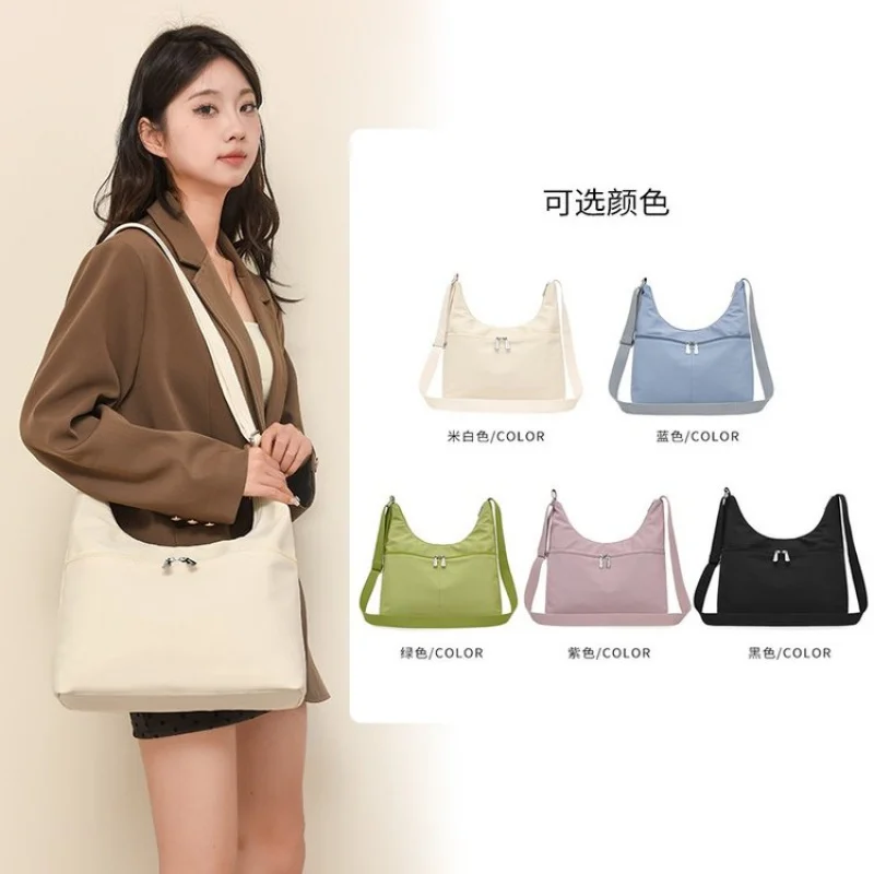 

High-Quality Tote Bag for Ladies, Premium Leather Construction, Popular Classic Elegant Handbag by Luxury Brand