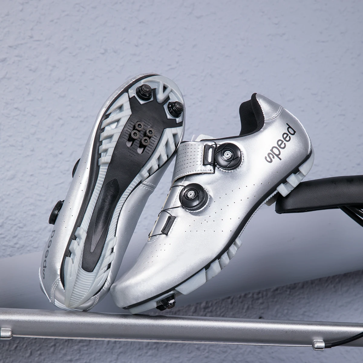 

New style cycling lock, suitable for both road and mountain bikes, lock shoes for men and women, hard soles, professional mounta