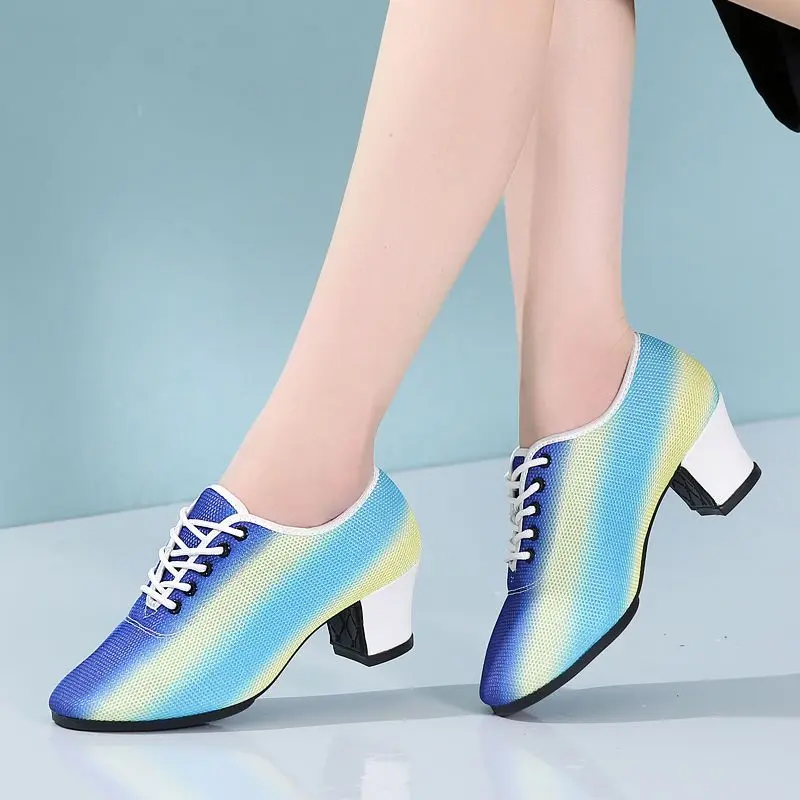 Chaussures de danse respirantes pour femmes, chaussures de danse de salon en toile carrée, chaussures d'enseignant en filet, chaussures de sport Oxford