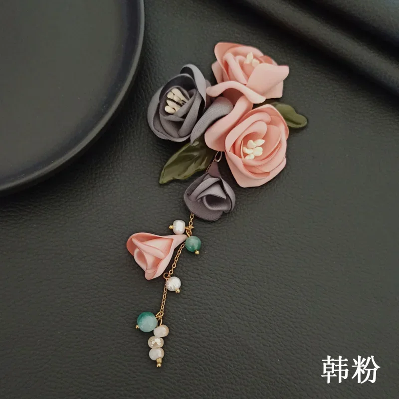 Korean Fashion Fabric Flower Brooch Pearl Tassel Corsage Lapel Pin Elegant Jewelry Scarf Buckle Badge Wedding Brooches for Women