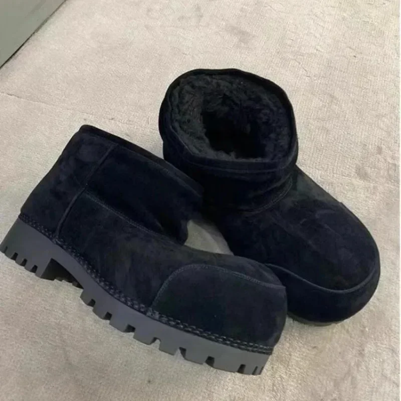 2024 nuove donne stivaletti moda pelle scamosciata classico inverno caldo peluche stivali da neve casual outdoor comodi slip-on Botas Femininas