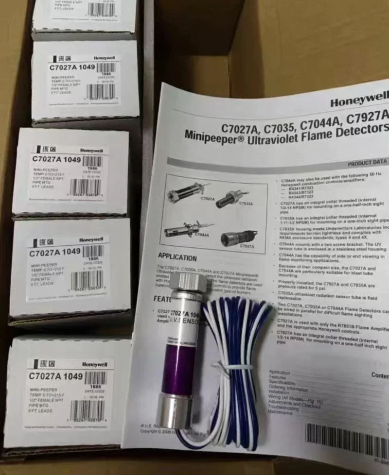 Новый оригинальный детектор пламени C7027A 1049 УФ-зонд пламени (2-проводной)