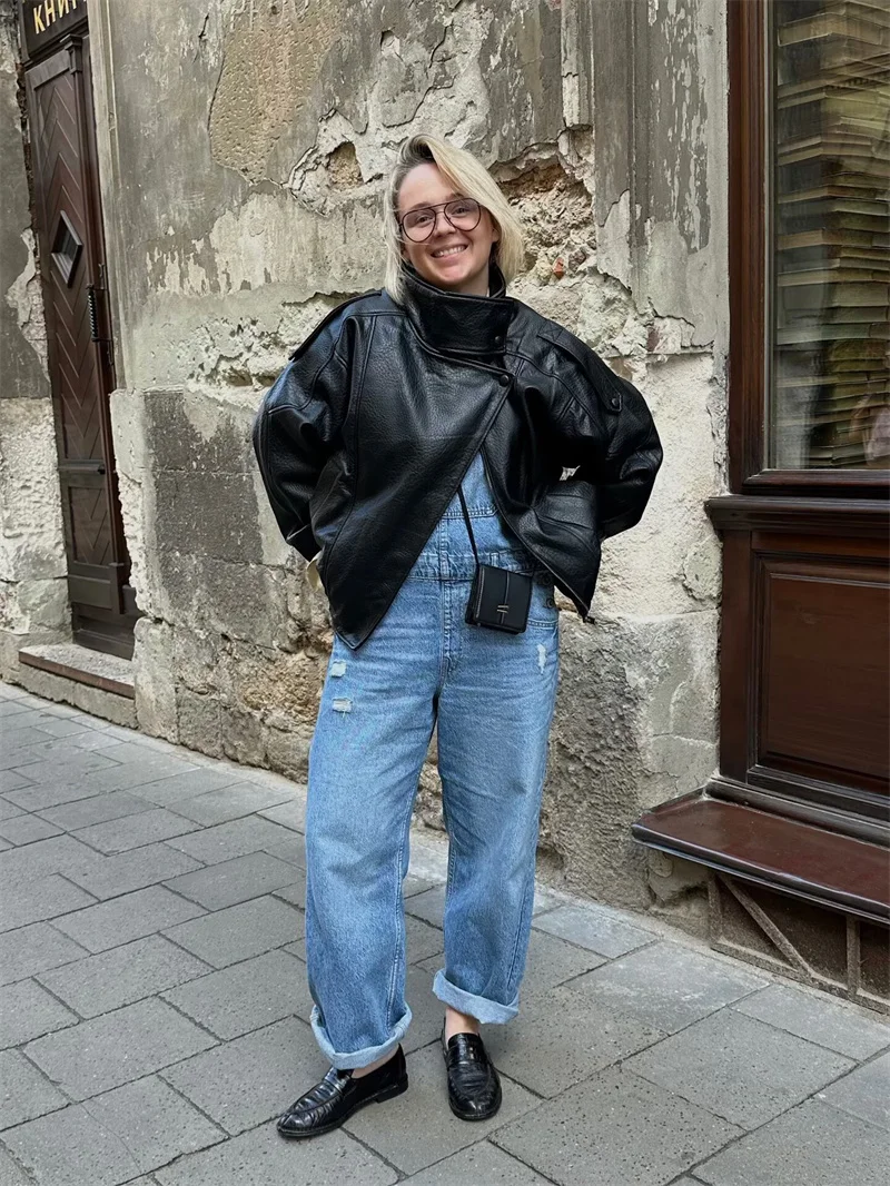 Women's Jacket 2025 Autumn Hot Sale New Style Black Long-Sleeve Faux Leather High-Neck Biker Style Jacket Trendy