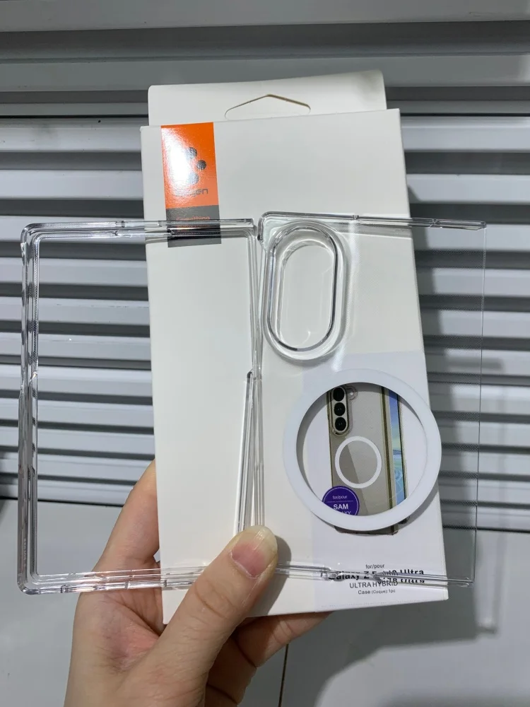 Przezroczyste etui magnetyczne Spigen z PC do Samsunga Fold8Ultra, kompatybilne z bezprzewodowym ładowaniem Magsafe, etui na telefon do Fold8 Fold7 Fold6 Fold5 — zdjęcie produktu 4