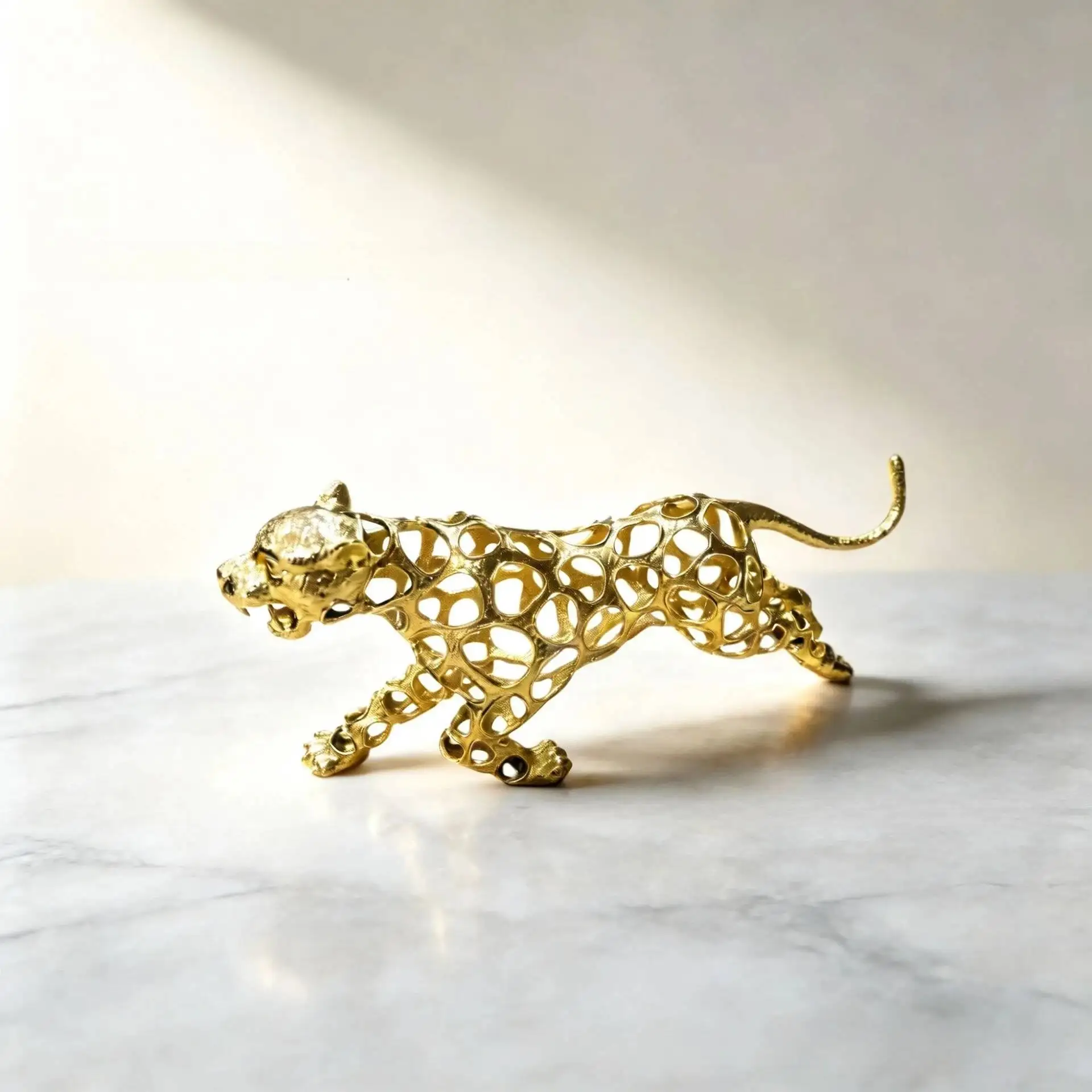 Metallic Golden Leopard Tiger Lion Simulation Animal Sculptures Recessed Metal Handicrafts Abstract Animal Home Accessories