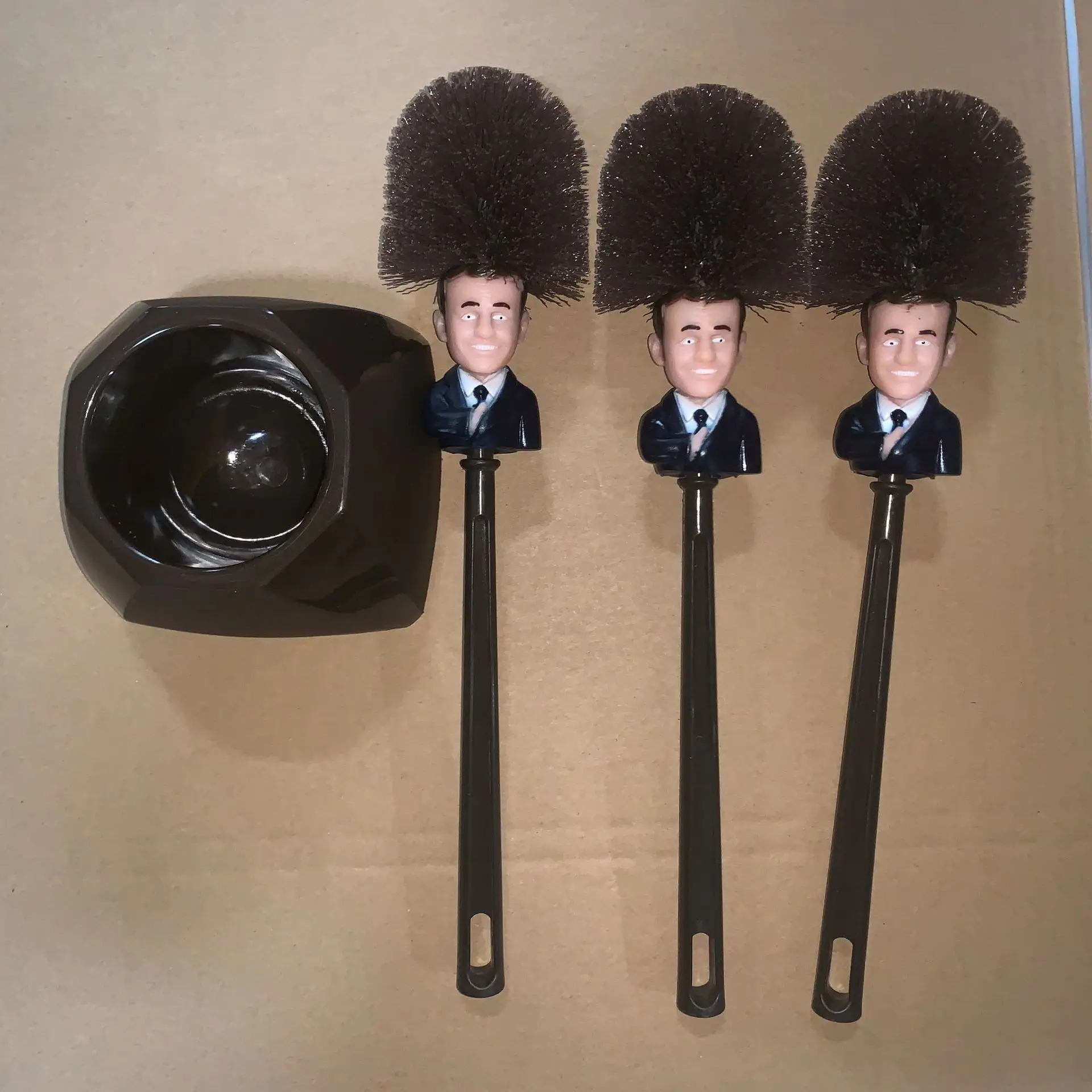 New Hot Bathroom Macron Presidential Toilet Brush for French Toilet Brush Fun Toy Party Gift Ideas Doll Companion Gift