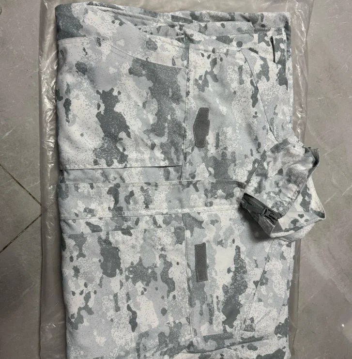 

Chinese 23 New Snow Camouflage Uniform White Include Jacket Pants