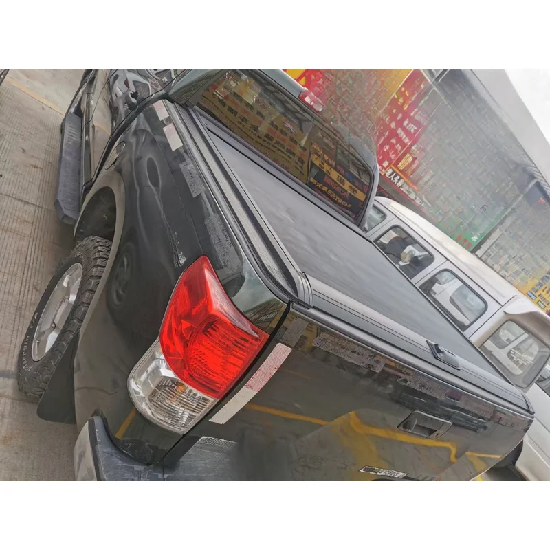 Hot Selling Waterproof Manual Roller Shutter Tonneau Cover Suitable For Vigo Revo SR5 Tundra Tacoma Pickup Truck Bed
