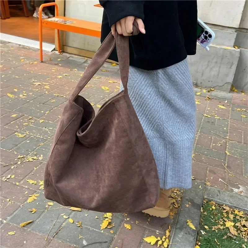 Bolso de hombro para mujer de gran capacidad, nuevo diseño de gamuza de alta calidad, bolso de mano para mujer joven, superventas, 2024