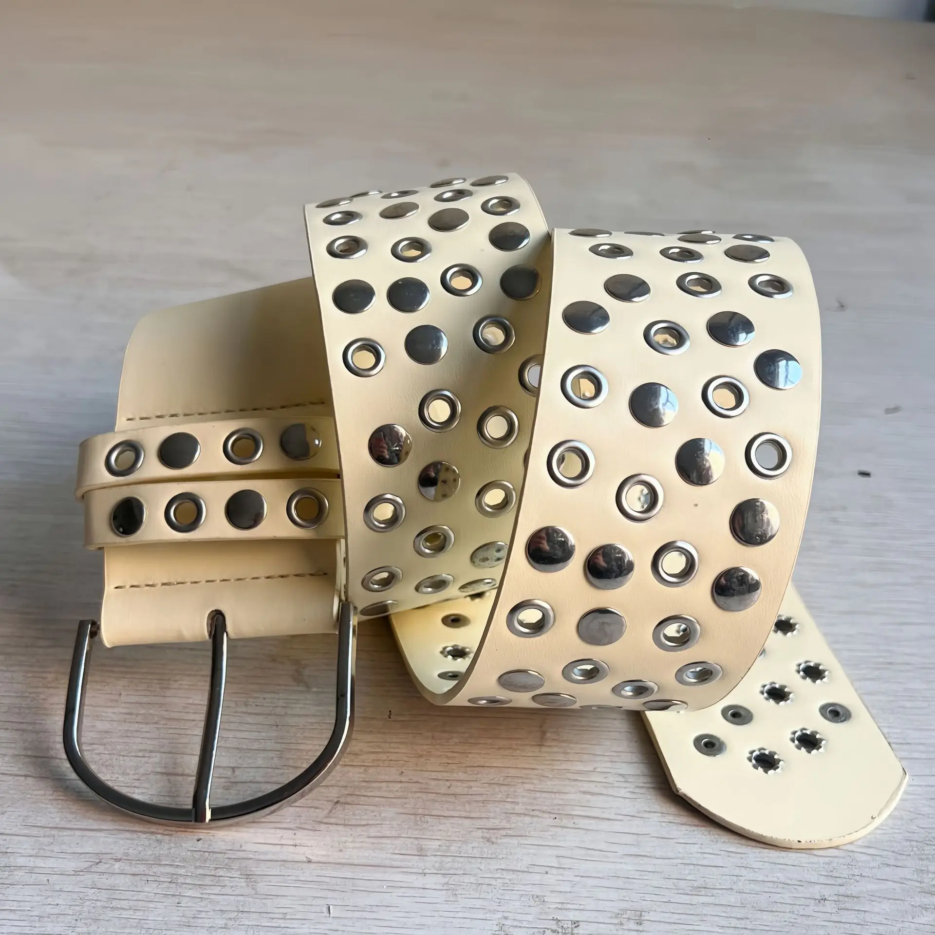 

European and American Retro Punk Belt Y2K Metal Mesh Belt Fashionable Studded Buckle Waist PU Material Decorative Belt