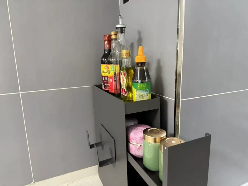 Narrow Kitchen Countertop Pull-out Spice Rack Storage Rack, Including 16 Magnetic Accessories
