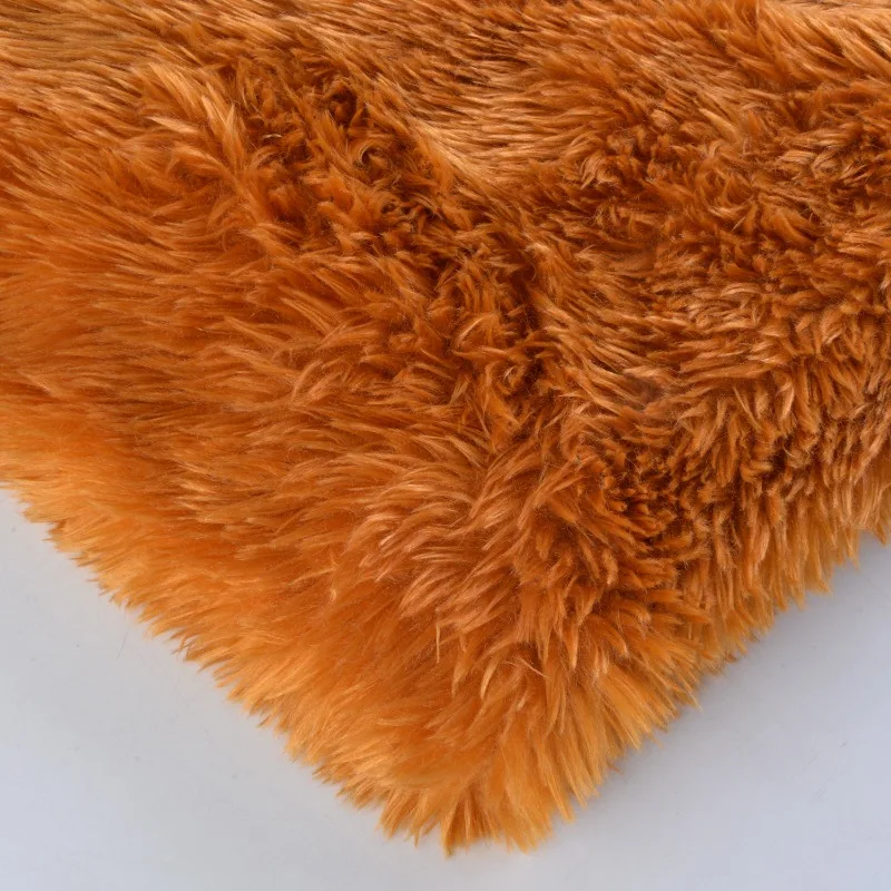 4Cm Roll Bundle Wool Bullet Fabric Fried Wool Toy Pet Fabric Sewing Lion Velvet Plush Designer Fabric Wholesale