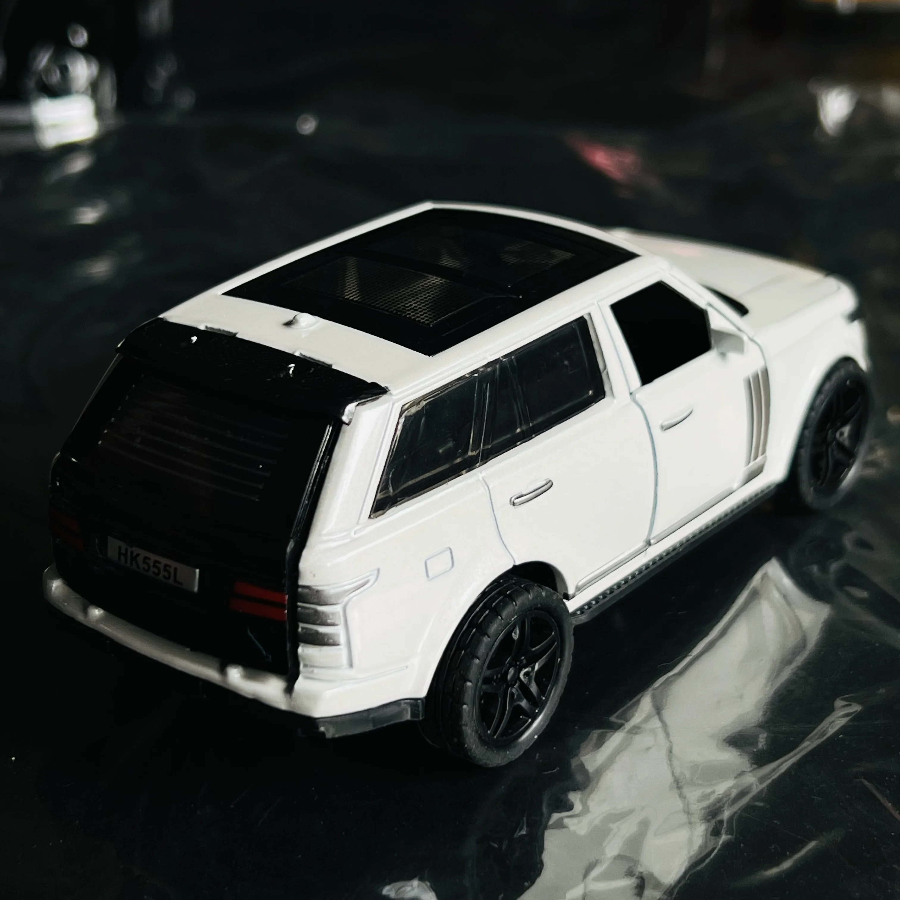 Simulation alloy off-road car model with door opening, children's toy car, boys' cake decoration