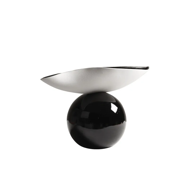 

Nordic simple modern creative ceramic geometric ornaments, coffee table table table decoration