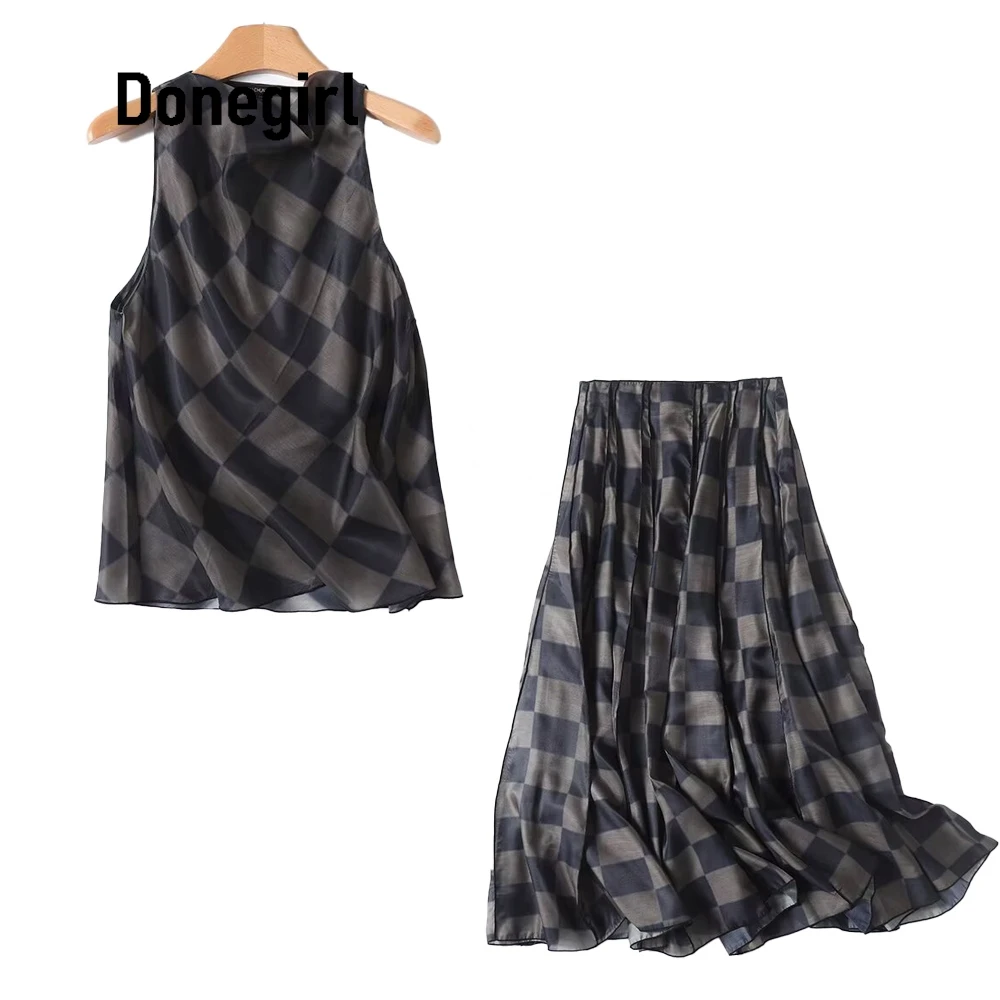 

Donegirl Women 2025 Summer New Fashion Cropped plaid Vest Vintage Female Waistcoat Chic Tops And High Waist Midi Skirt Set