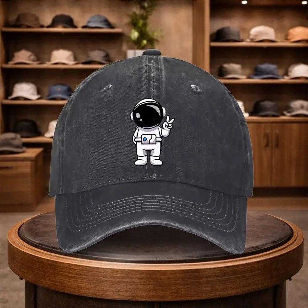 Una elegante gorra de béisbol con estampado de astronauta, perfecta para salidas informales. Este gorro ajustable es adecuado para todas las estaciones